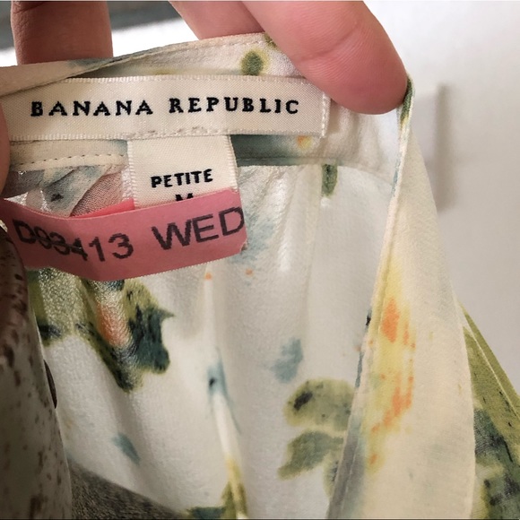 Banana Republic Silk Drawstring Top - Picture 7 of 8
